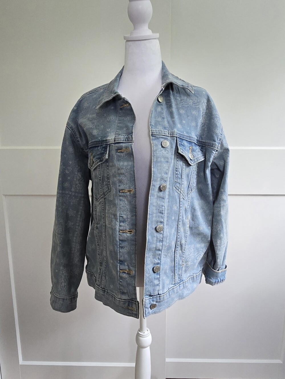 Levi Strauss Medium Womens Paisley Print Trucker Jean Jacket